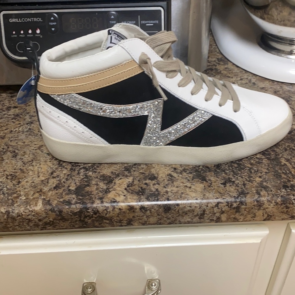 9.5 GIANNI BINNI sneakers brand new